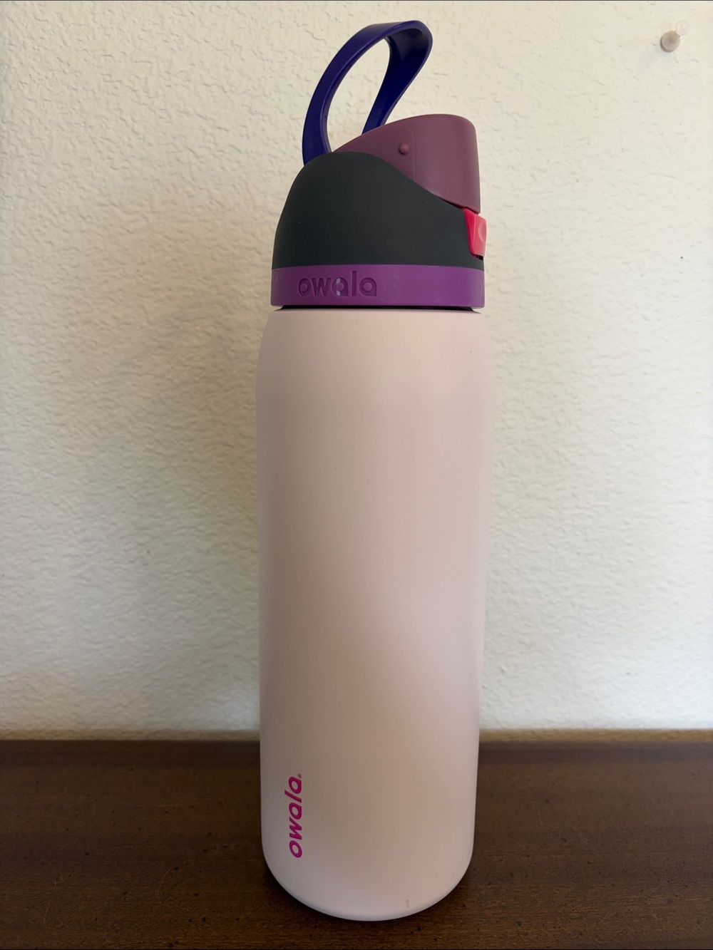 Owala FreeSip Pale Pink Stainless Water Bottle with Purple Accent Lid 40oz